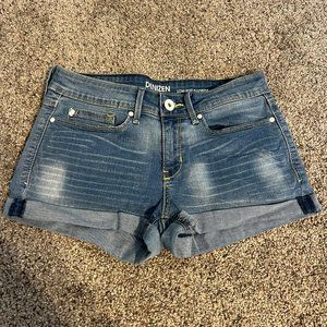 Denizen from Levi's Juniors Shorts Low-Rise Shortie Size 7